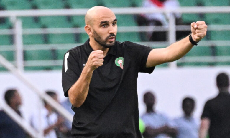 Regragui reassures: Hakimi is working hard to return in time. 1 walid regragui 2 1705522161