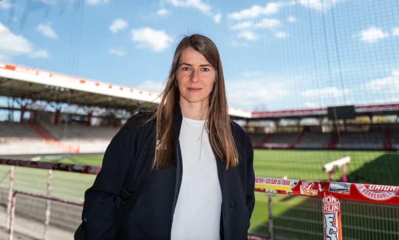 Marie-Louise Eta: The First Female Coach in the Bundesliga 1 vis 0412202610555699