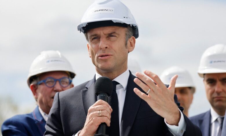 France: Decline in Foreign Industrial Investments, a Signal of Economic Slowdown 1 macron plan relance reindustrialisation france elucid e1714752973574
